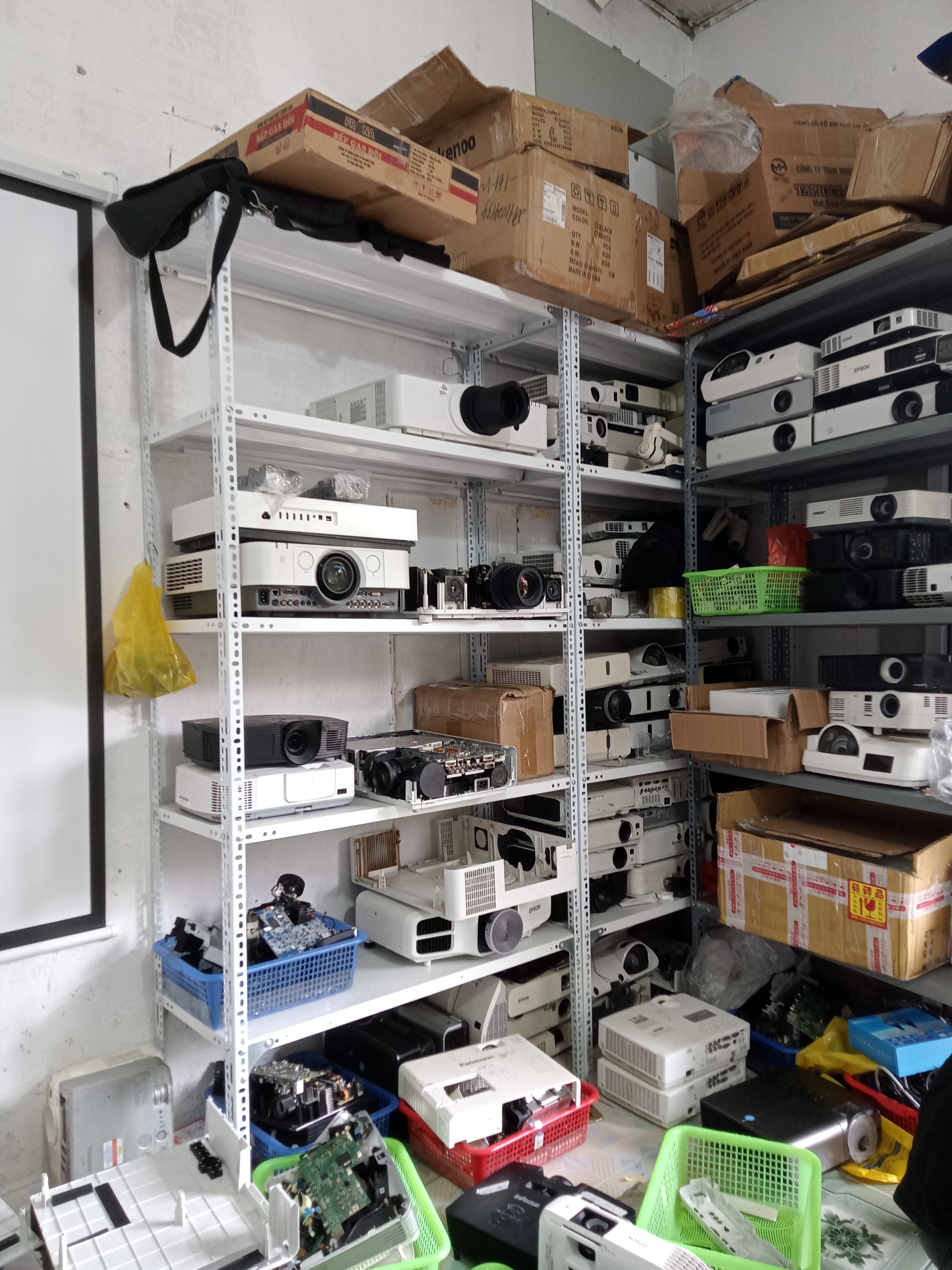 Lỗi không sáng đèn ở máy chiếu Panasonic