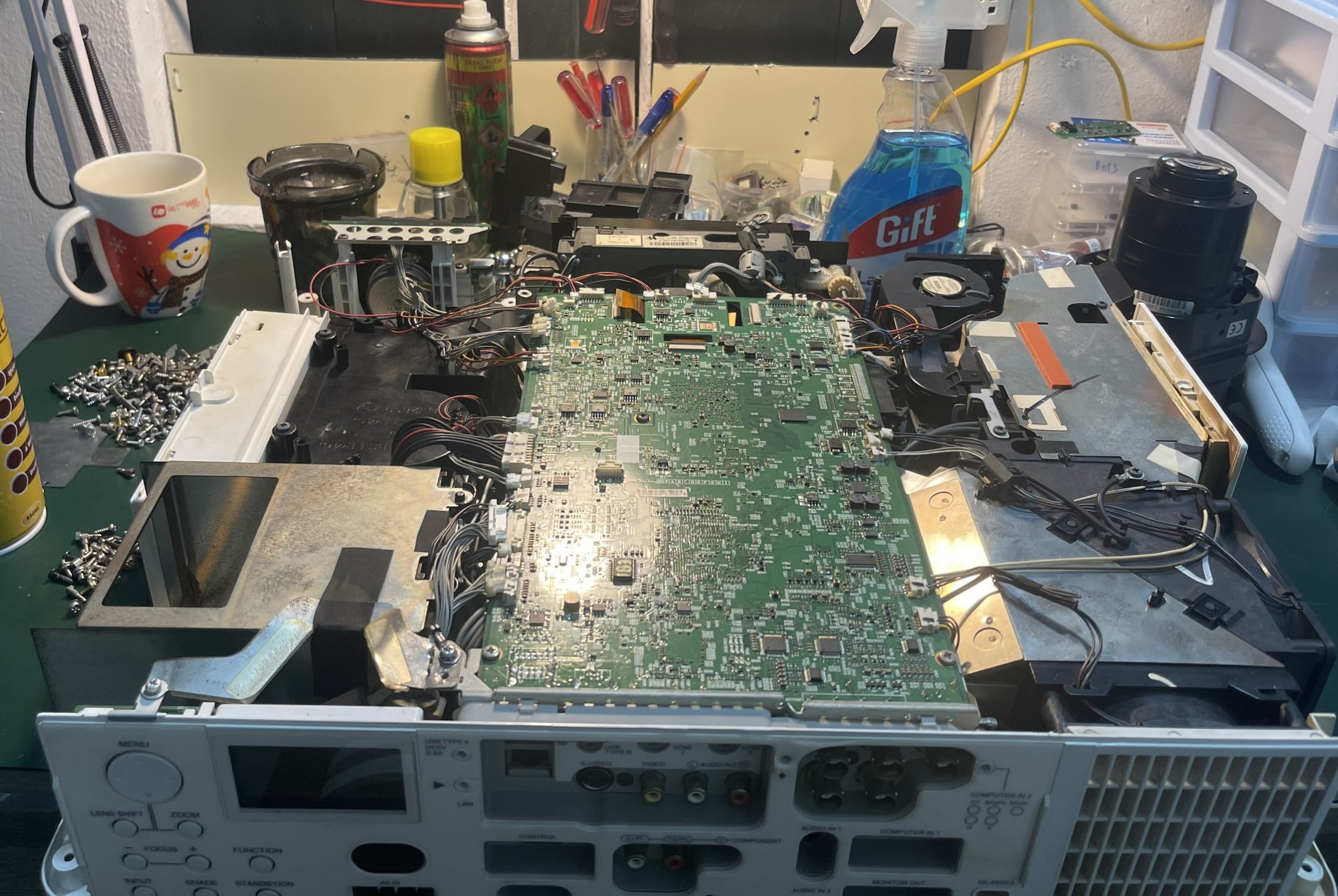 Sửa máy chiếu BenQ hư main