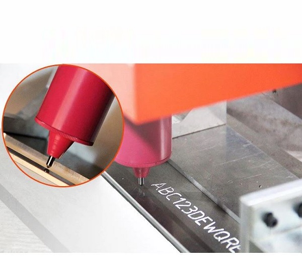 Máy đánh dấu cầm tay sử dụng điện