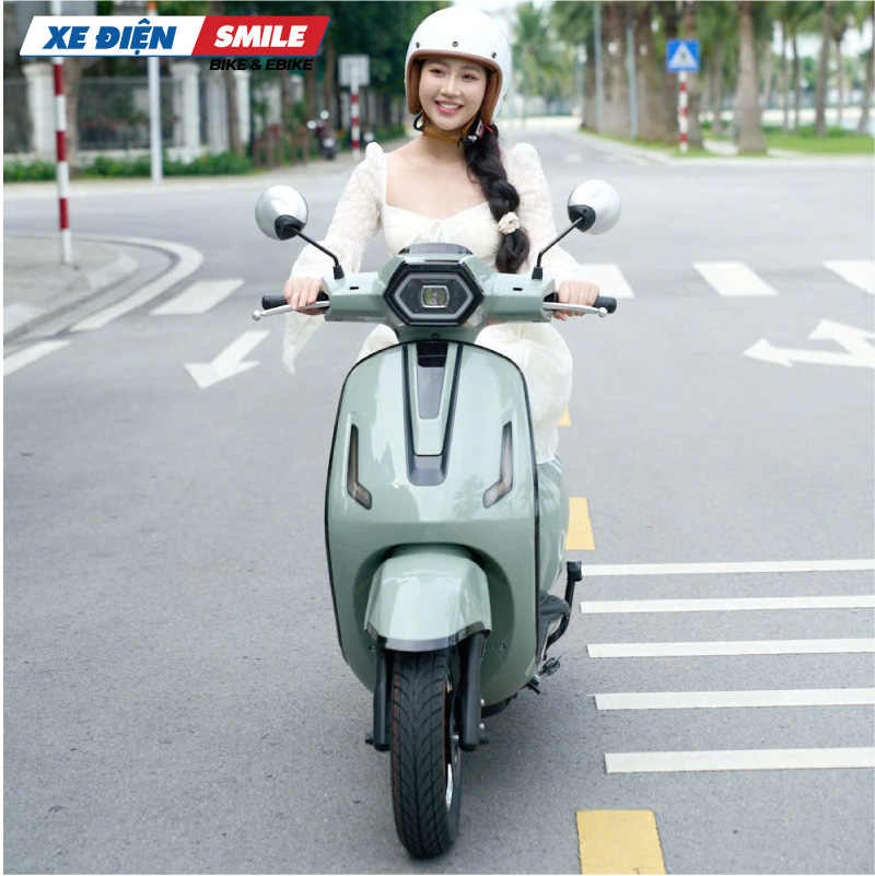 Vespa V6 phù hợp với các bạn nữ