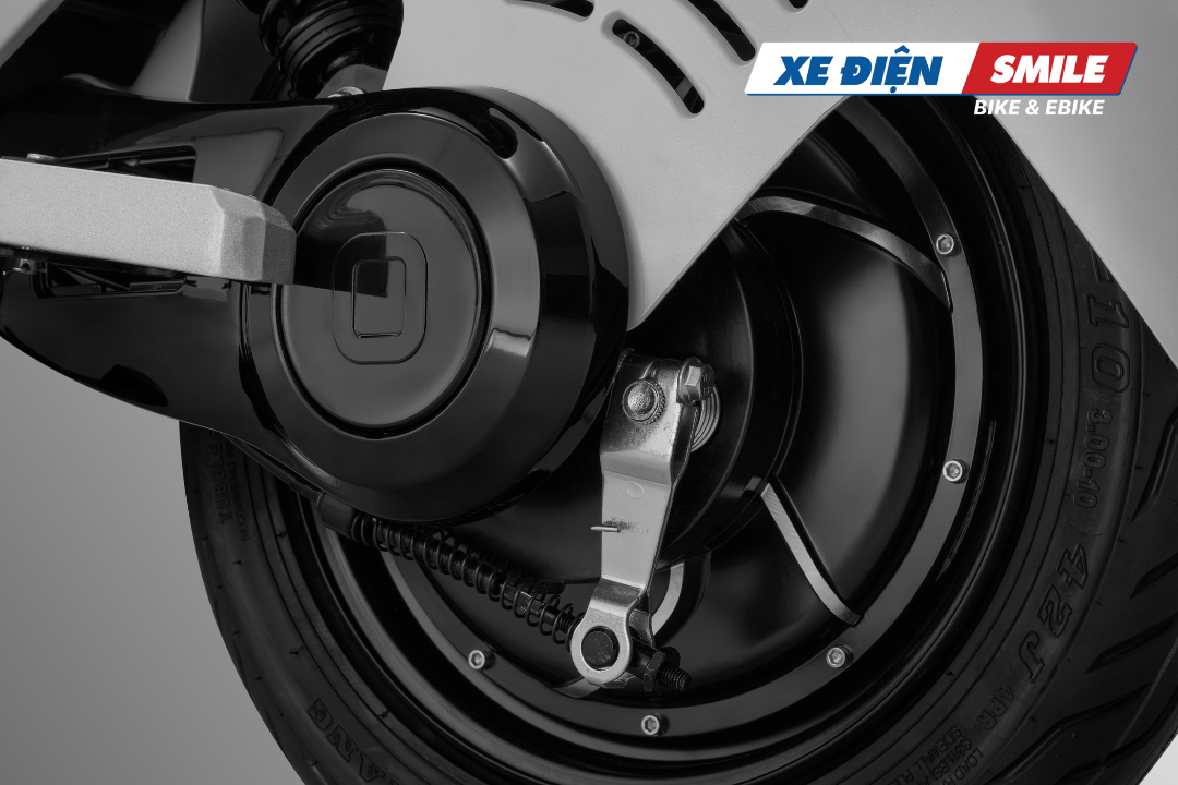 Phanh cơ xe điện ở phía sau mang đến trải nghiệm lái xe êm ái mượt mà