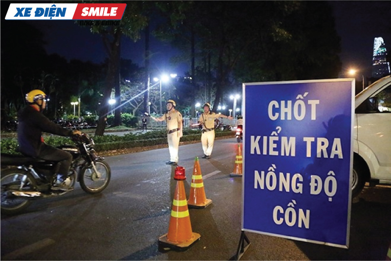 Quy định về việc kiểm tra nồng độ cồn đối với người đi xe máy điện