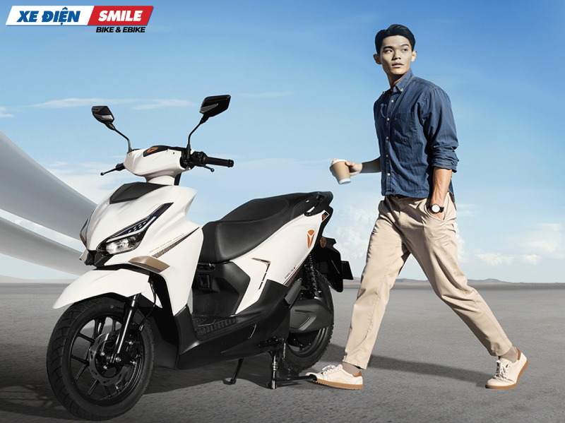 so sánh về Công nghệ và tính năng thông minh của xe điện Yadea và Vinfast