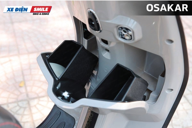 Hộc đựng đồ rộng rãi