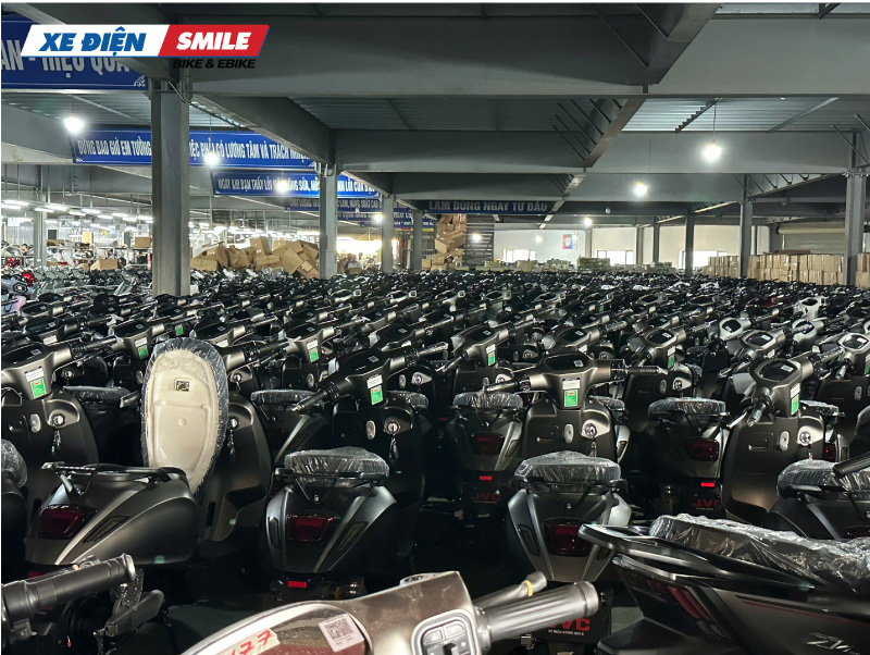 Tại Xe Điện Smile luôn đầy đủ những màu xe JVC V6 mà bạn yêu thích