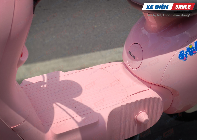 Osakar Mono được trang bị sàn để chân rộng rãi