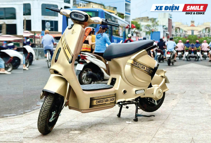 Takashi Mono với cốp xe rộng rãi