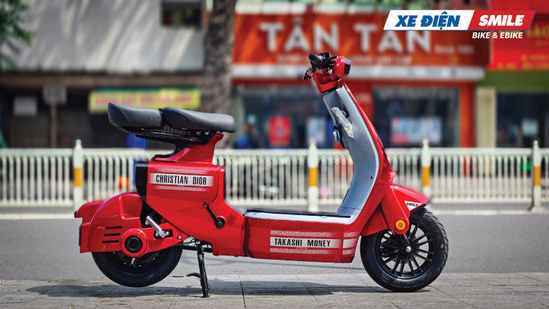 Hình ảnh xe điện Takashi Money nhìn ngang