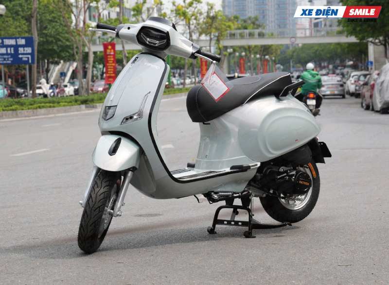 Espero Diamond Plus sở hữu nhiều tiện ích, vận tốc 55km/h