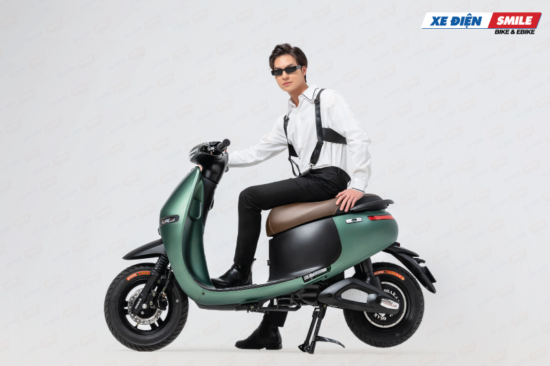 Móc treo đồ tiện dụng, cổng sạc USB đa năng