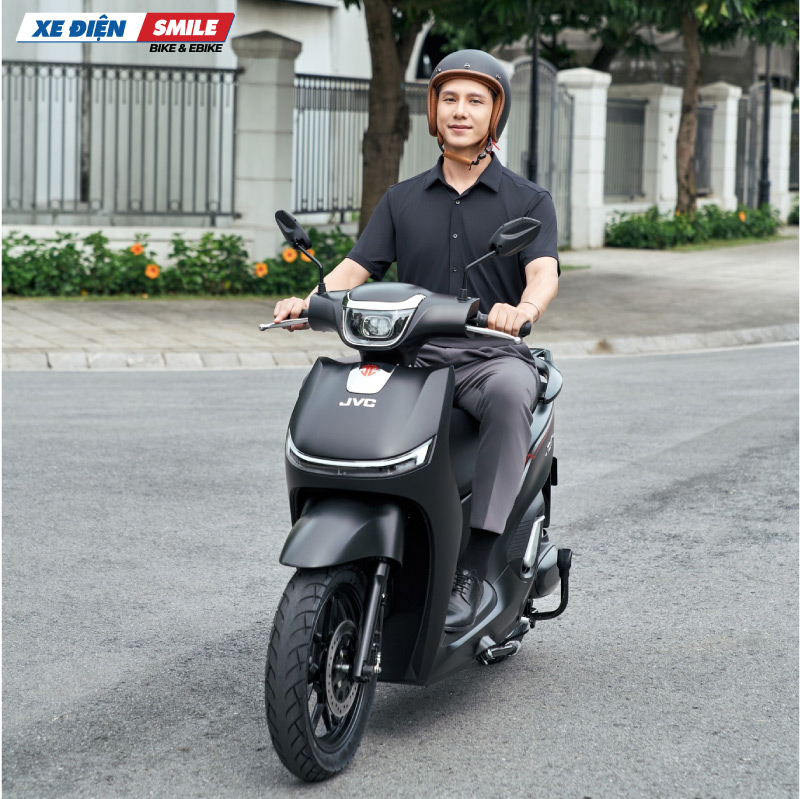 Hình ảnh xe máy điện JVC ZH 2025 màu đen