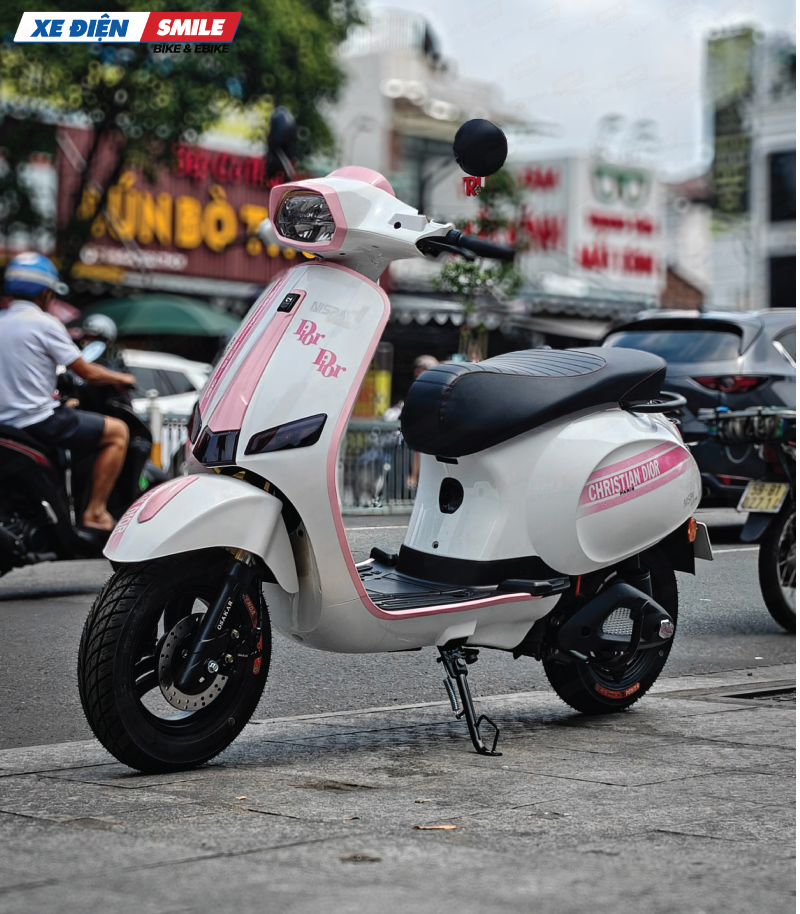 Osakar Vera SX có thiết kế sang trọng, hợp xu hướng