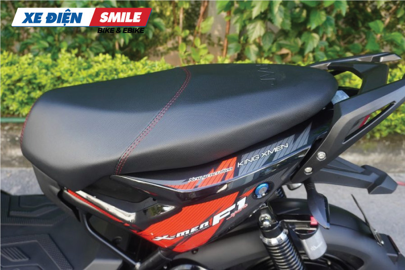 Yên xe rộng rãi êm ái