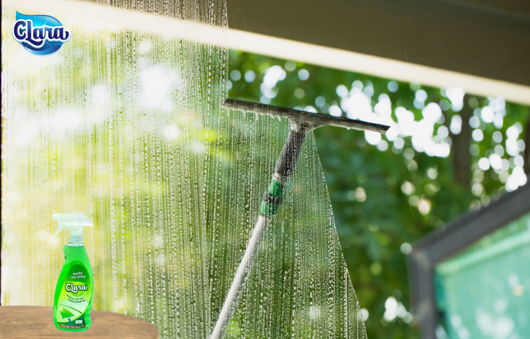 Nước lau kính CLARA