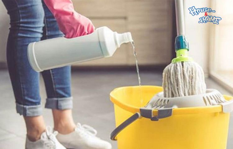 Nước lau sàn là gì?  Nước lau sàn được biết đến là sản phẩm chất hoạt động bề mặt với công dụng làm bền mặt sàn (chủ yếu là sàn nhà).