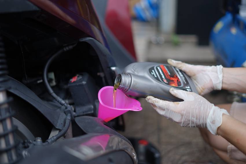 mua dầu nhớt giá rẻ quận tân bình