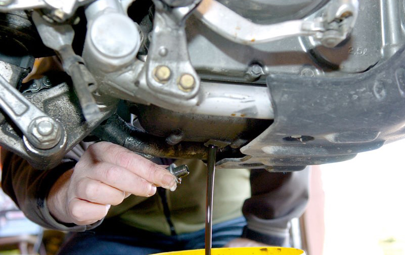 thay nhớt quận 3