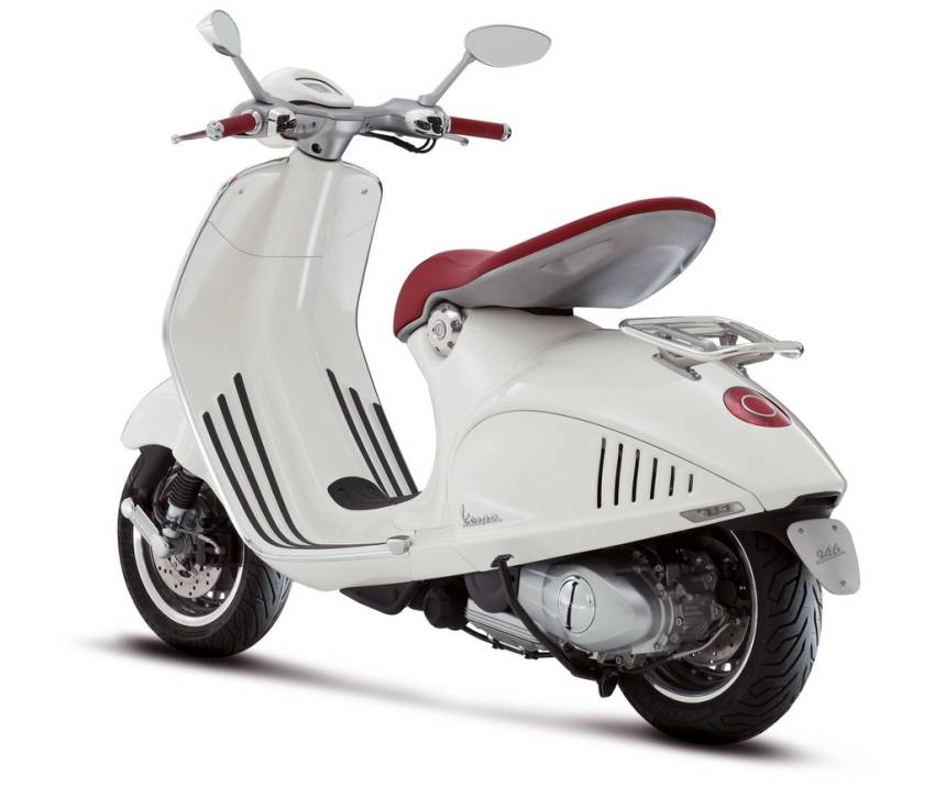 vespa 946 giá