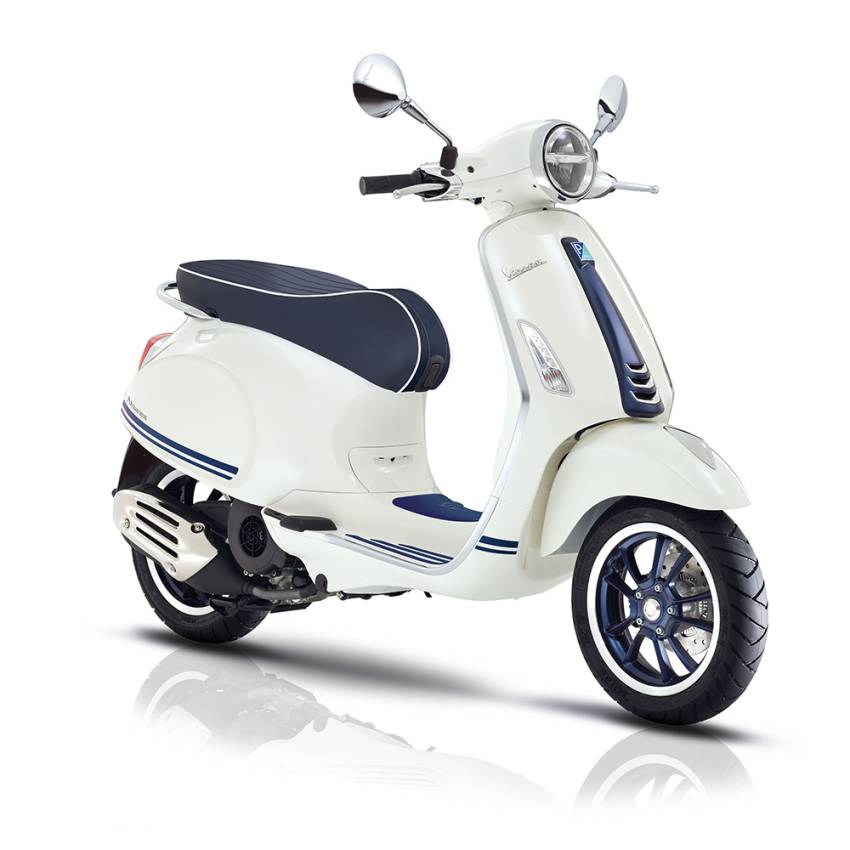 vespa trắng đen