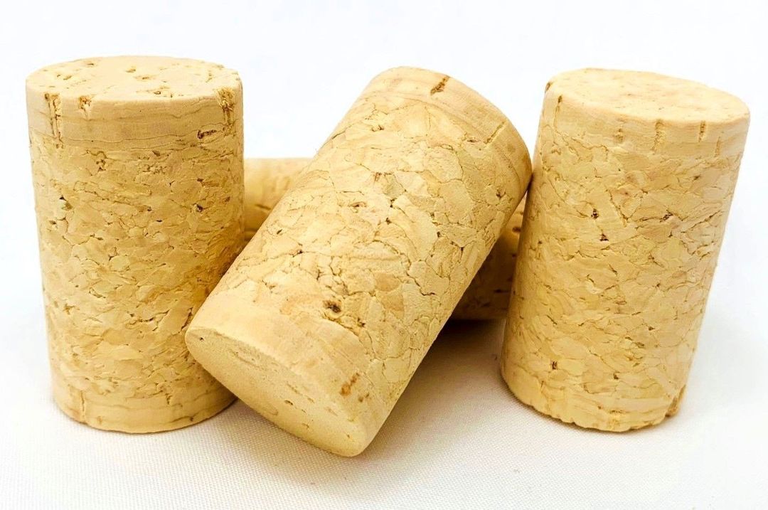 nút bần kỹ thuật 1+1 cho vang tiêu thụ sớm