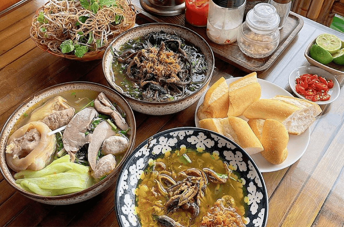 Khám phá quán miến lươn Bà Phấn “tuy ba mà một” – Đặc sản miến lươn Ninh Bình nhất định phải thử