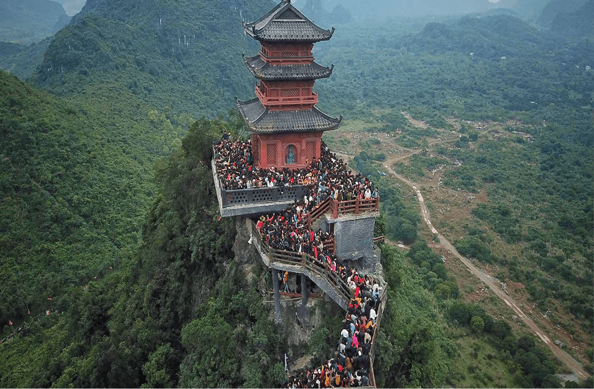 Lịch Sử Hình Thành Và Quá Trình Phục Dựng Chùa Tam Chúc