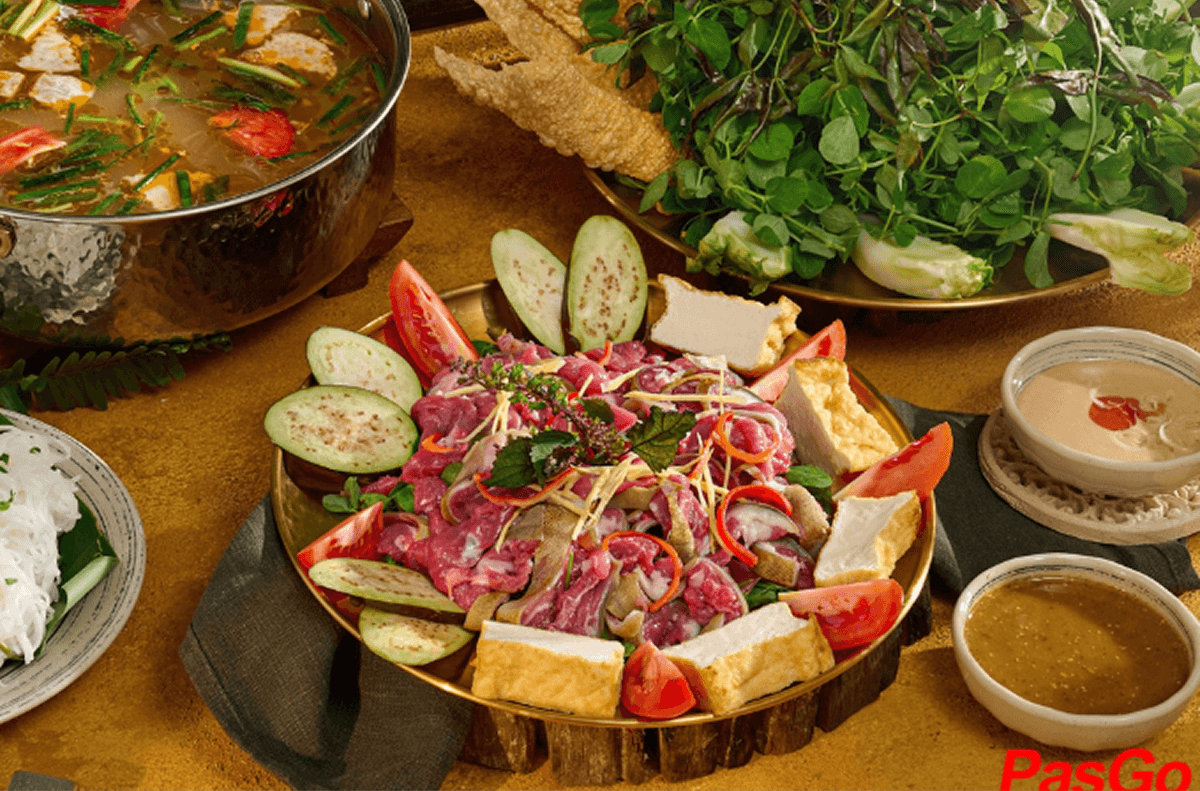 Nhà hàng Chính Thư