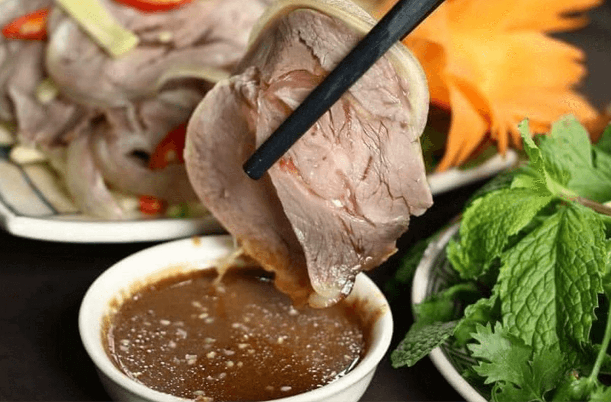 Nhà hàng Hoàng Giang