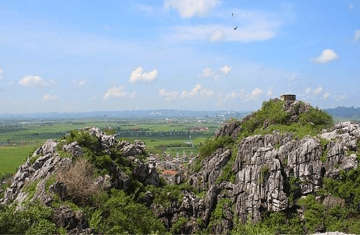 Núi Cánh Diều (Ngọc Mỹ Nhân Sơn) – Hình Bóng Nàng Tiên Giữa Cố Đô Hoa Lư