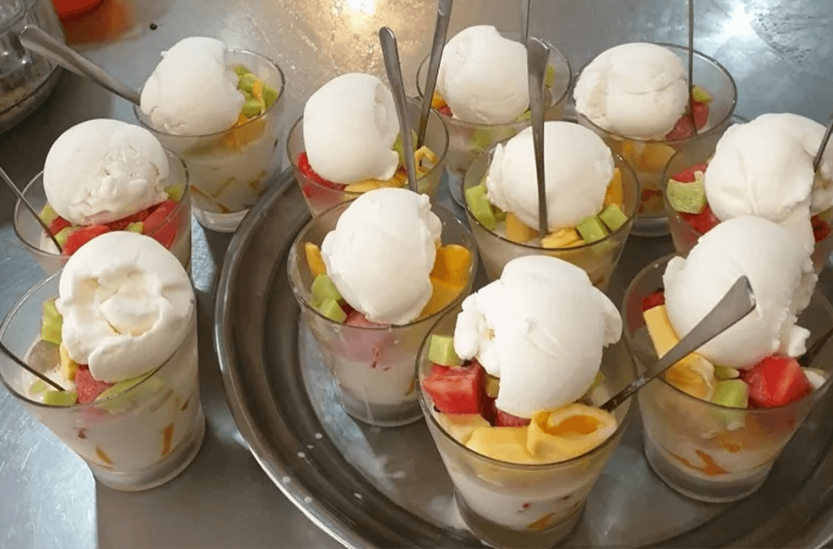 Phố Ẩm Thực Cù Chính Lan