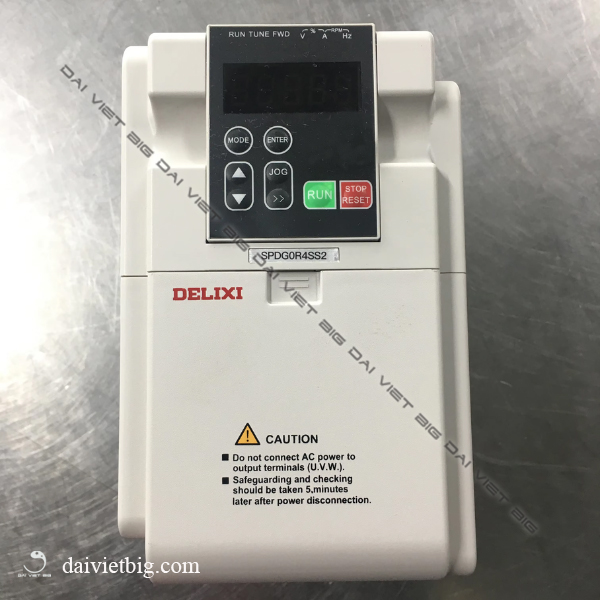 Biến tần bơm nước năng lượng mặt trời Delixi 4KW - 1 Pha