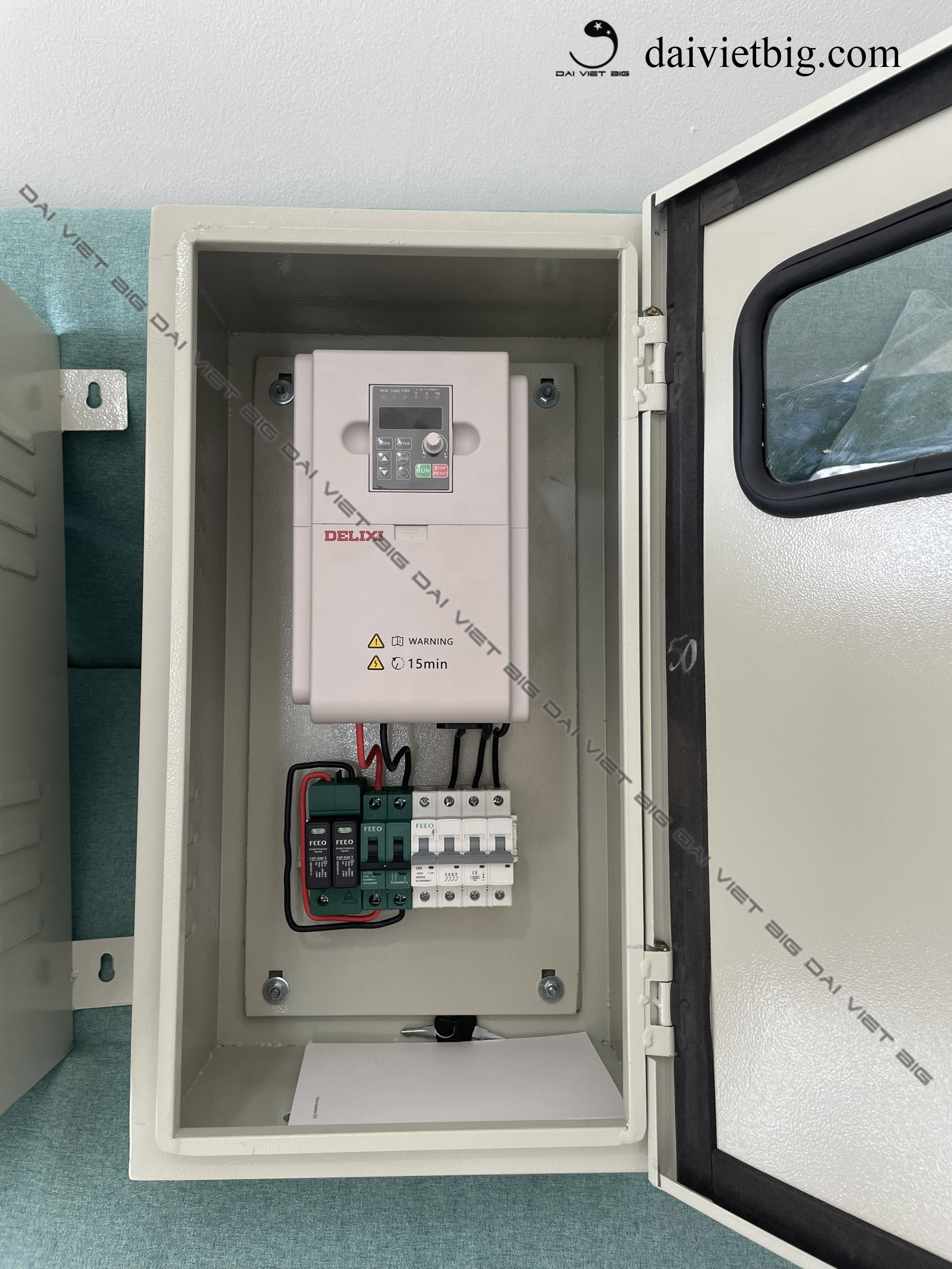 Biến tần bơm năng lượng mặt trời Delixi 11KW - 3 Pha