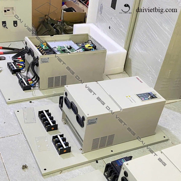 Biến tần bơm năng lượng mặt trời Delixi 37KW - 3 Pha