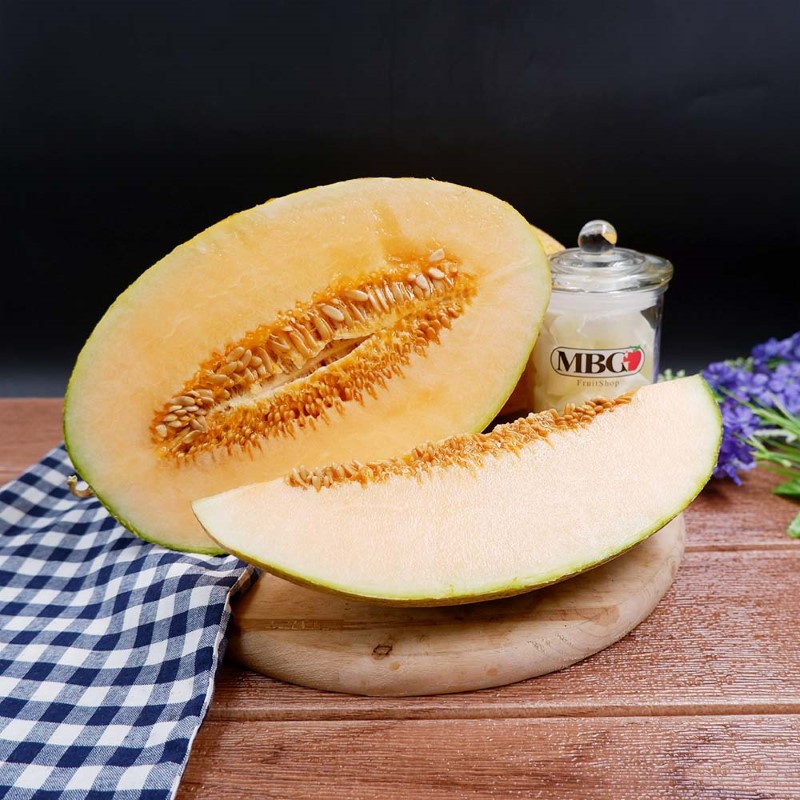 Ruột dưa lưới Trung có màu vàng cam