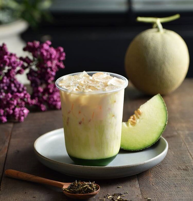 Trà sữa dưa lưới với syrup dưa lưới