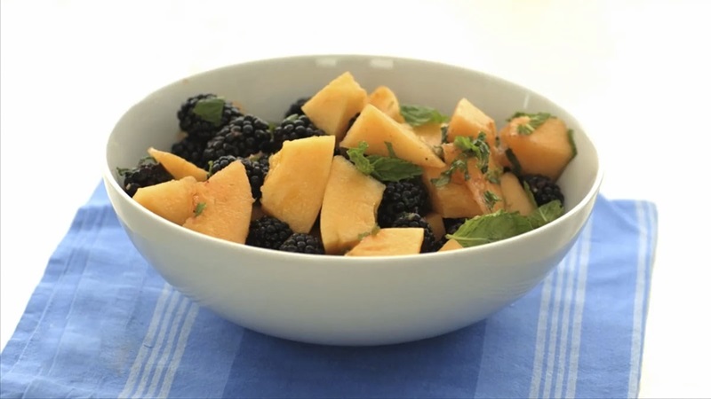 Salad dưa lưới thơm ngon chuẩn vị