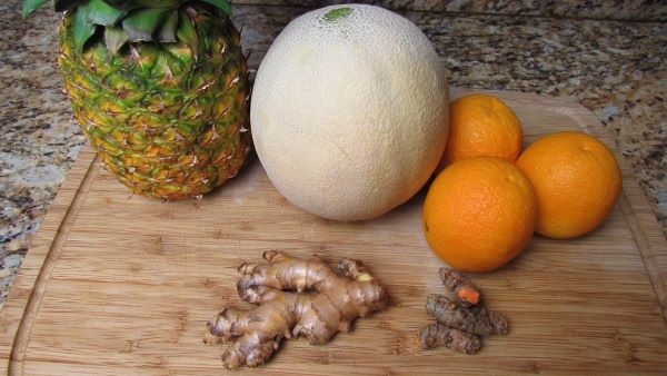 Món nước ép dưa lưới với cam gừng