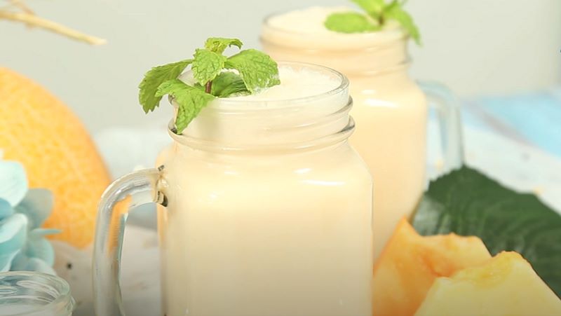 Món nước ép dưa lưới với sữa