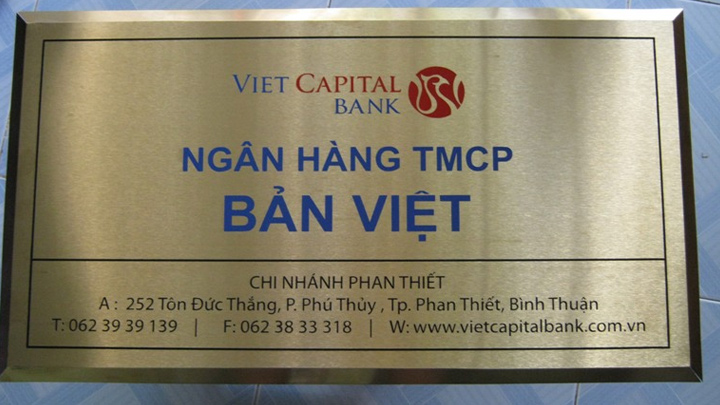 Mẫu 8 - Biển ngân hàng TMCP Bản Việt inox vàng
