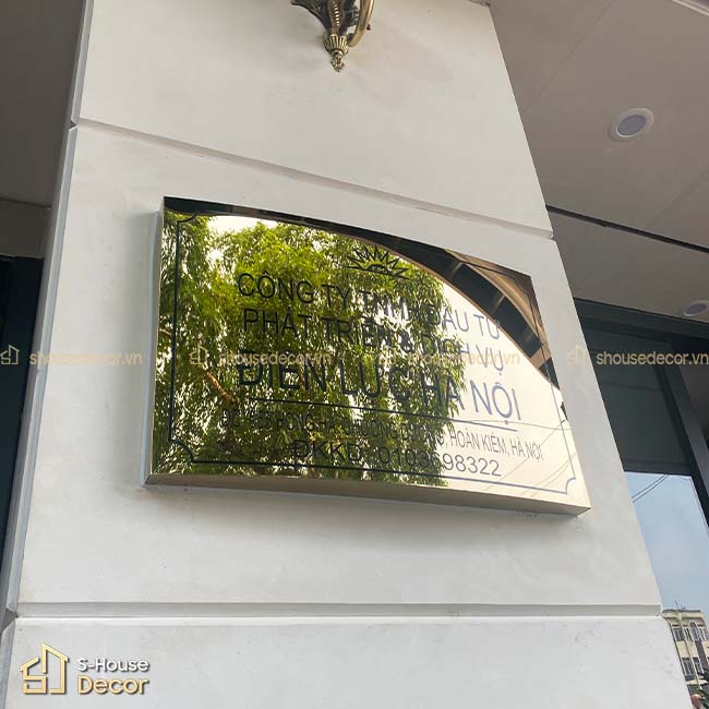 logo-bien-hieu-duoc-su-dung-bang-inox-chat-luong-cao