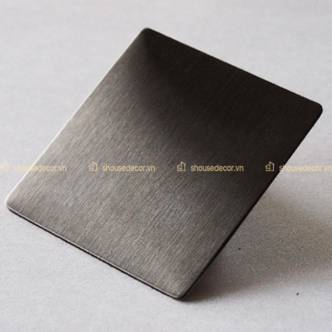 Giá tấm ốp inox xước đen sẽ phụ thuộc vào nhiều yếu tố