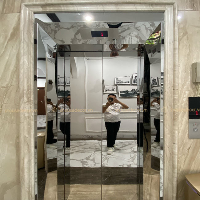 Dự án thực tế: Hoàng Gia Hotel sử dụng mẫu ốp inox OTMTT07 của S-House Decor