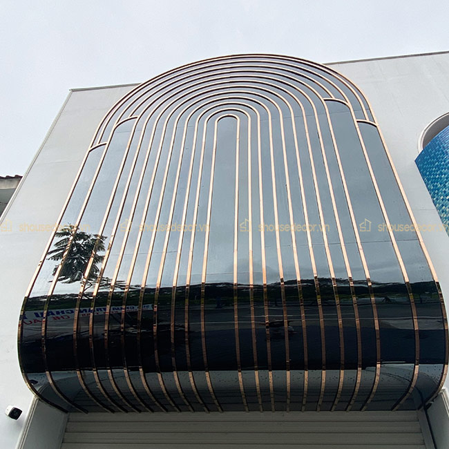 Thi công nẹp inox U-shaped tại Hoàng Gia hotel