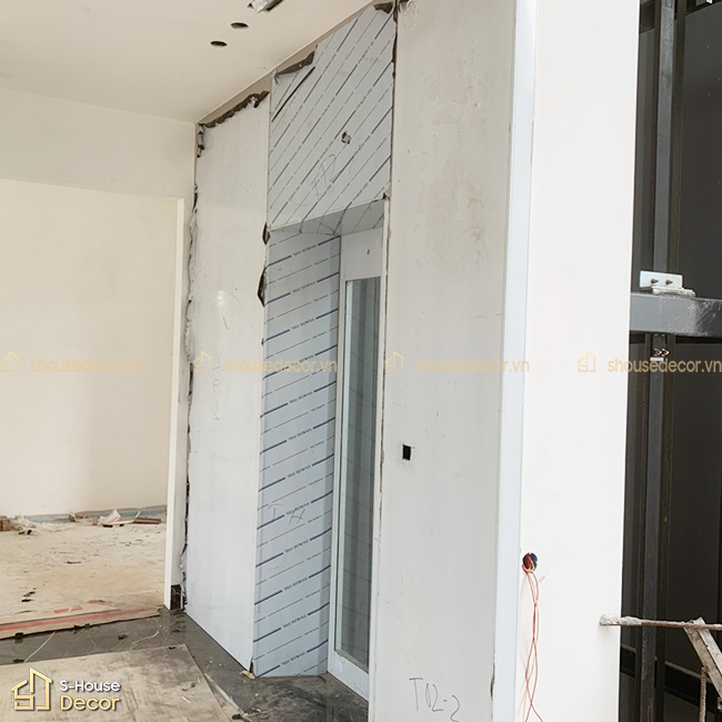 thi-cong-inox-khung-bao-thang-may-02