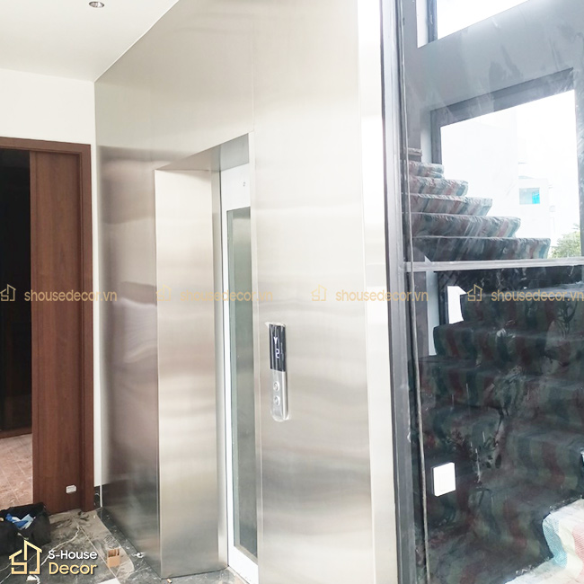 thi-cong-inox-khung-bao-thang-may-03