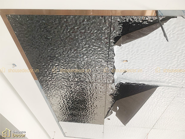 trang-tri-inox-song-nuoc-den-05