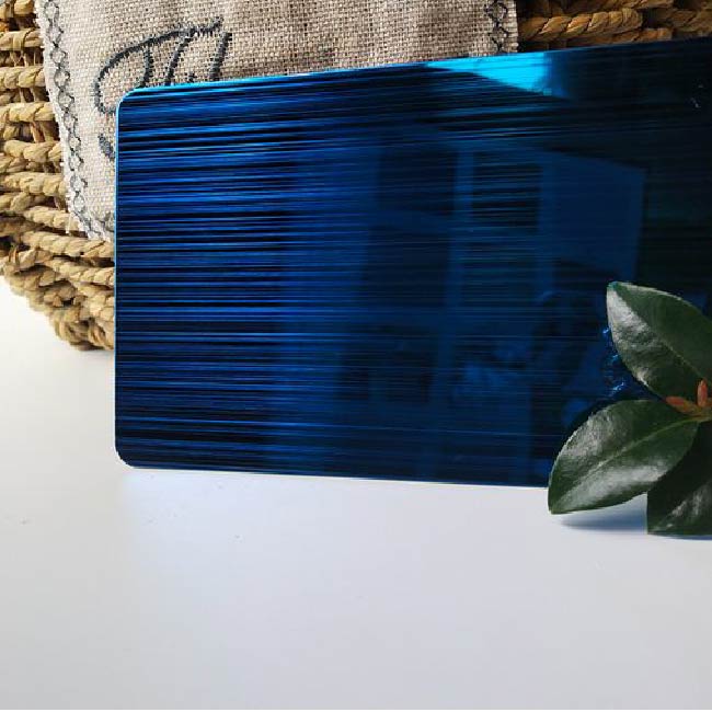 Inox xước 304 có độ bền cao, khả năng chịu lực, chống oxy hóa, kháng ẩm, kháng nhiệt và có thể tái chế