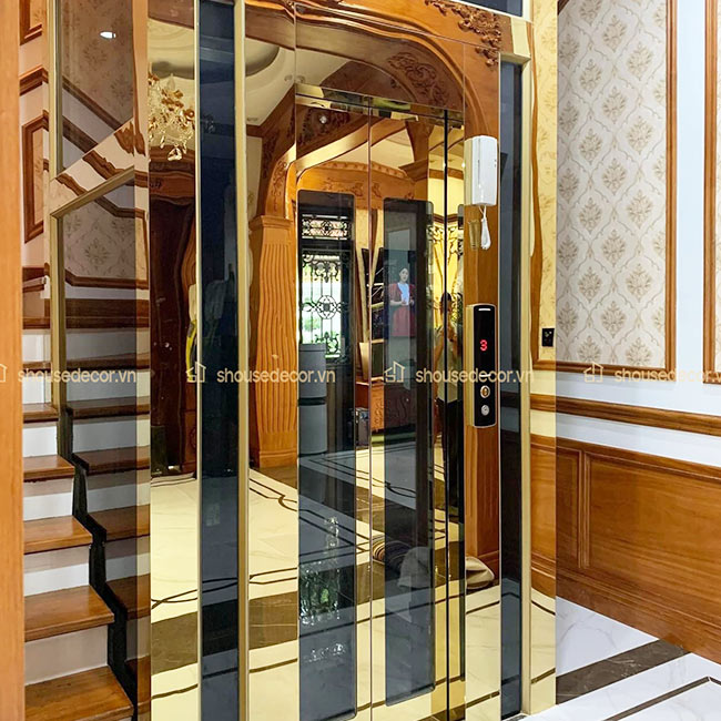 Đặc điểm của ốp inox mẫu OTMKV09 là chất liệu inox cao cấp