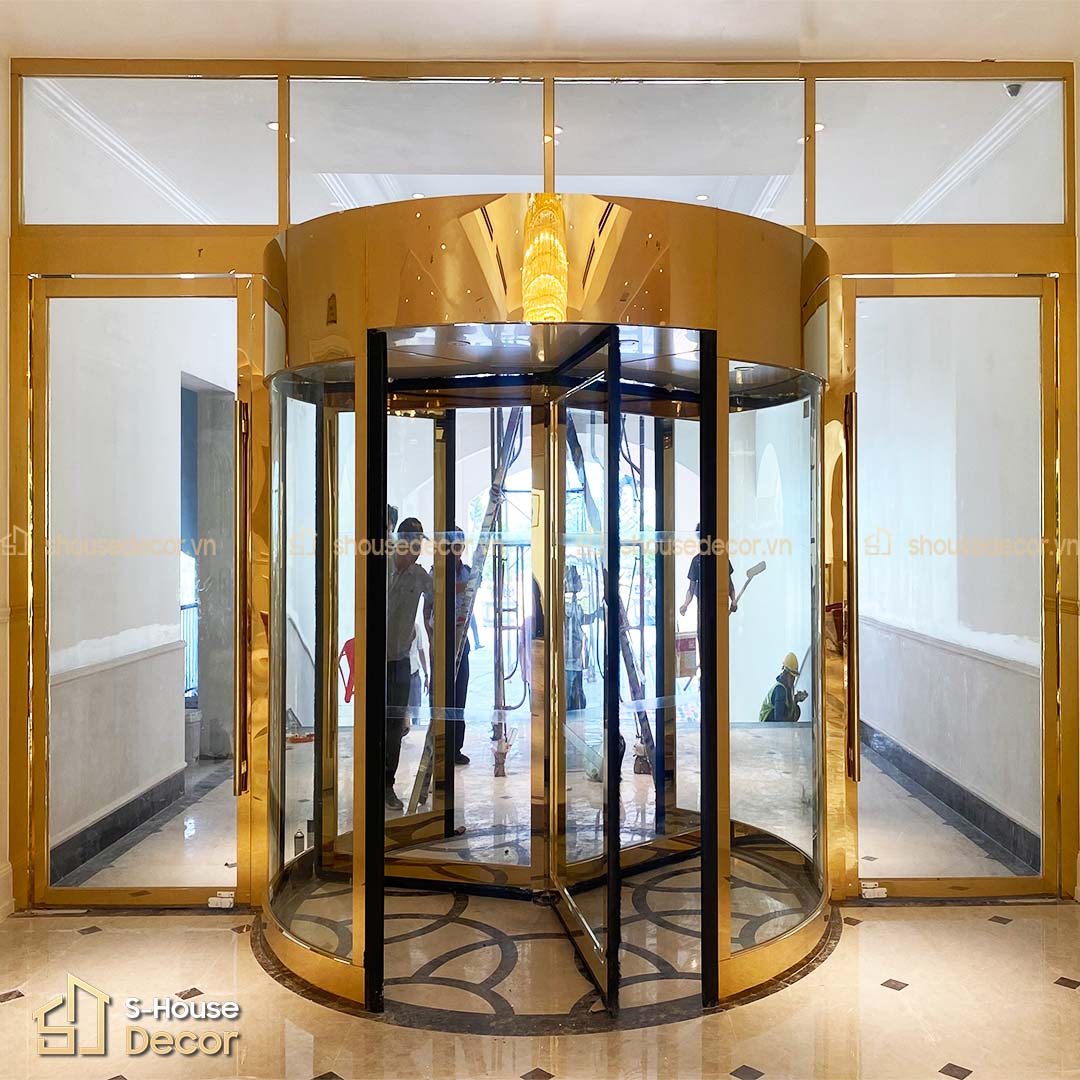 Hiệu ứng phản chiếu từ inox giúp không gian thêm chiều sâu