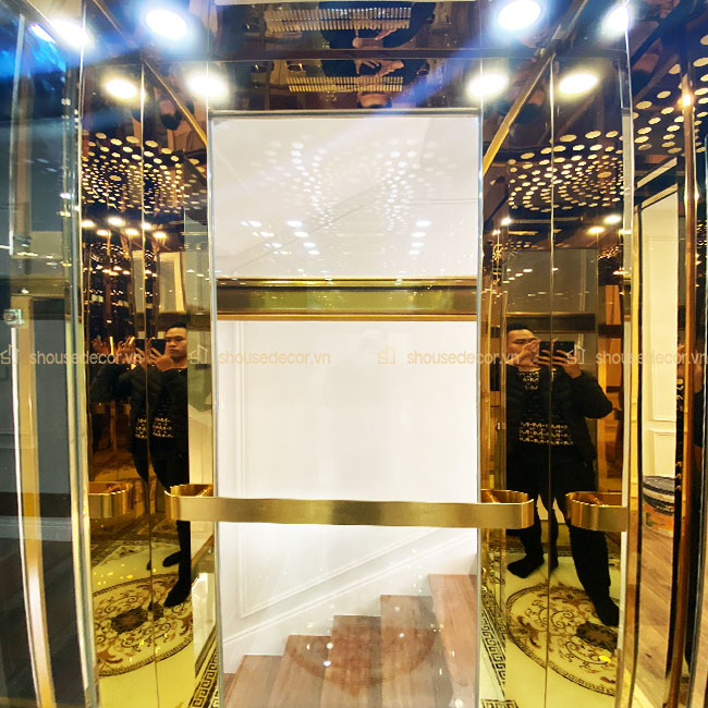 Trang trí cabin thang máy bằng chi tiết xoắn ốc tròn